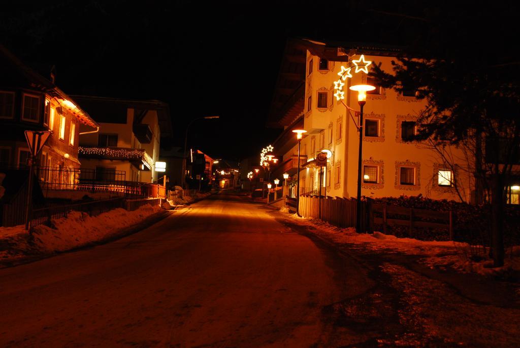 Hotel Haus Dorfschmied Flirsch Exterior foto